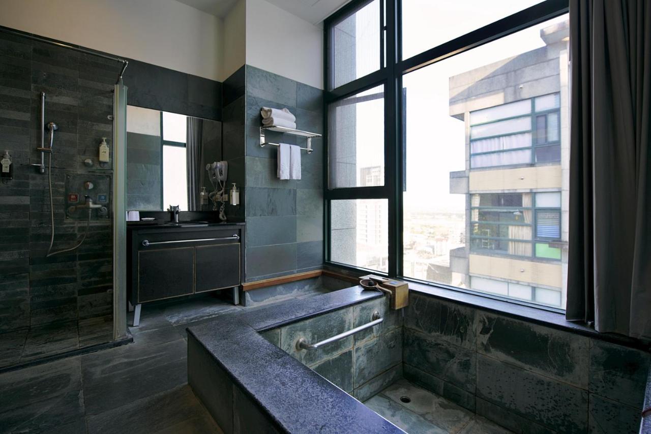 Muen Hot Spring Hotel Jiaoxi Exteriör bild